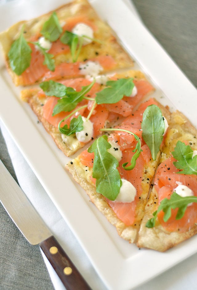 Flammkuchen met Zalm & Rucola