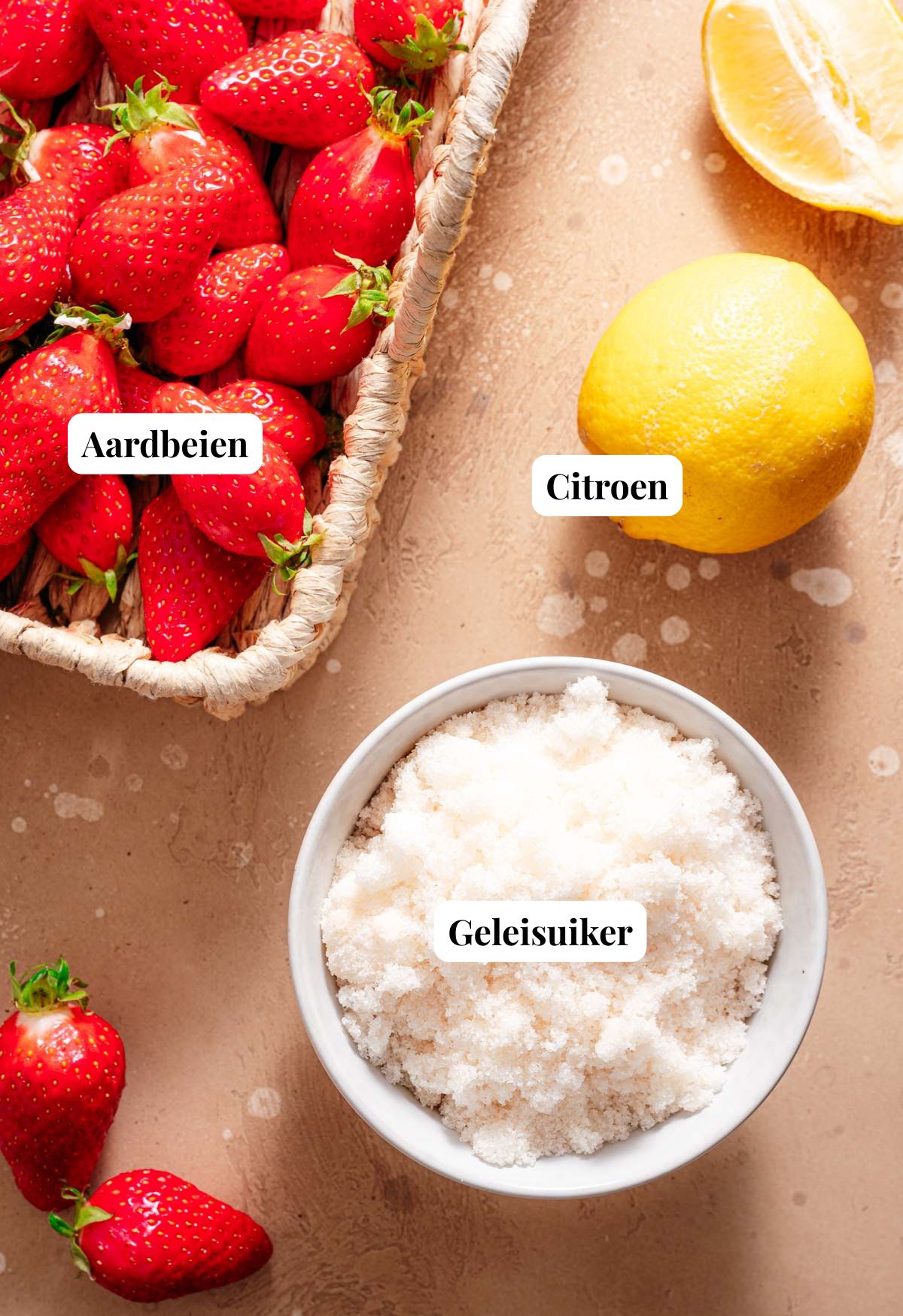 Ingredienten wat heb je nodig om zelf aardbeienjam te maken