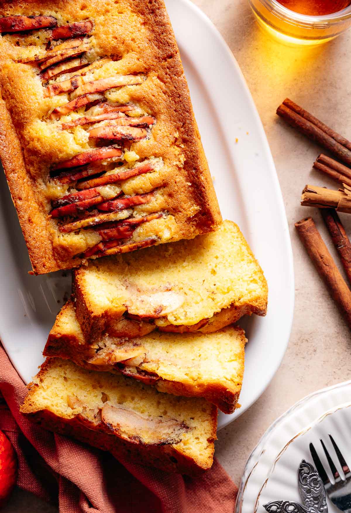 Cake met appel en kaneel