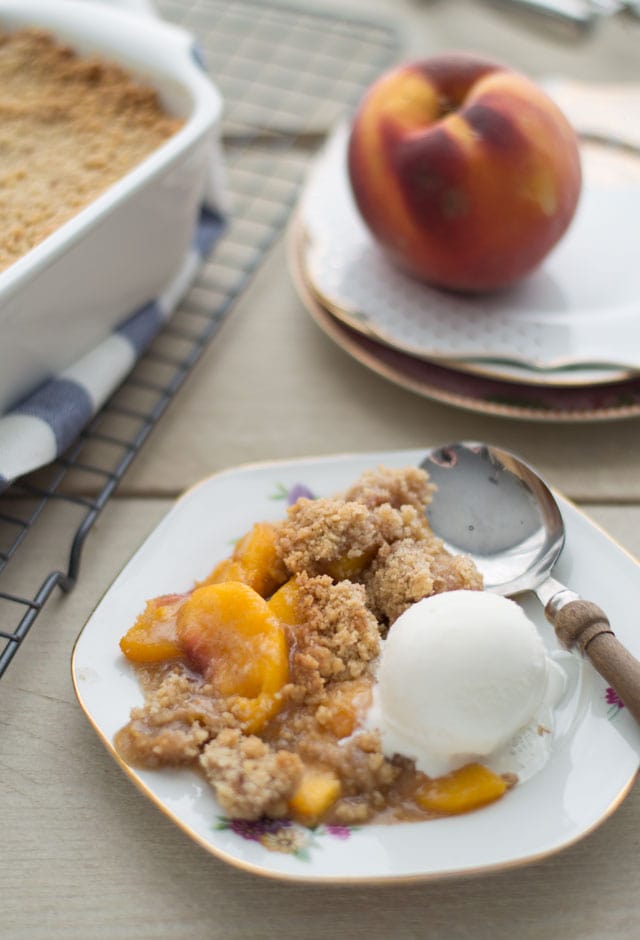 Perziken kruimel toetje