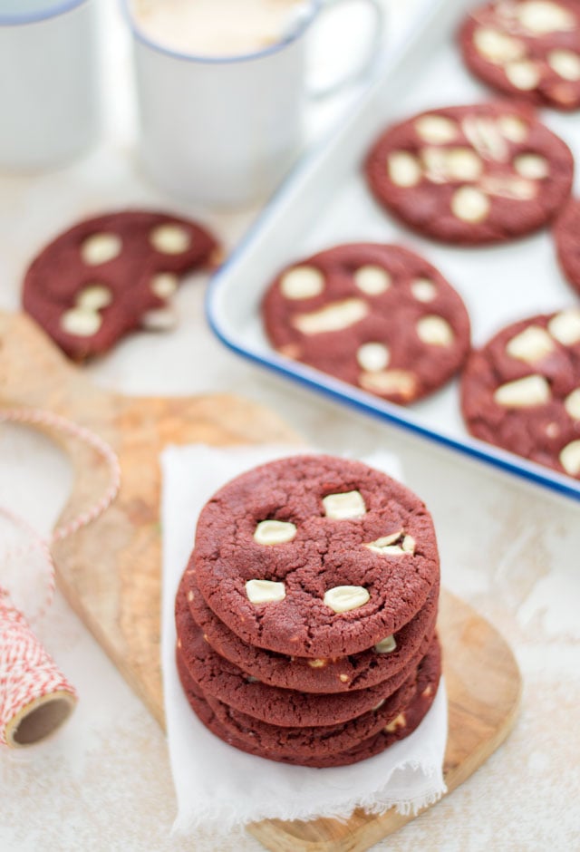 Recept voor red velvet chocolate chip cookies