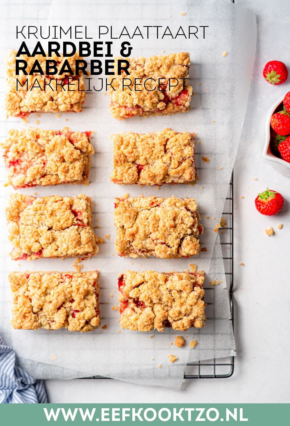 Kruimel plaattaart met rabarber en aardbei Pinterest Collage