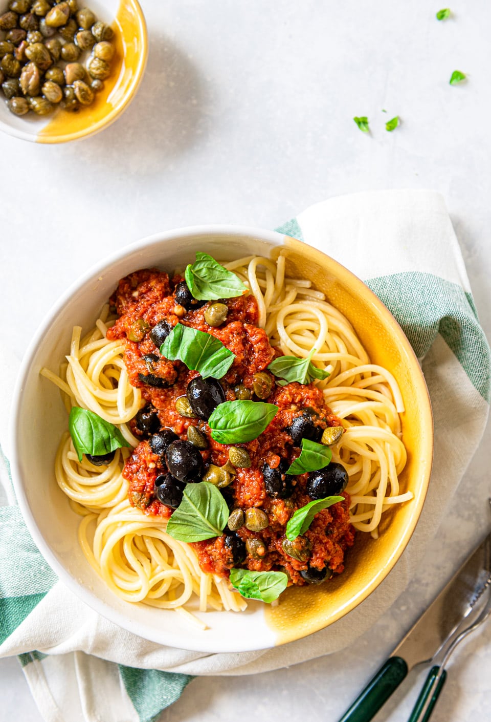 Spaghetti alla puttanesca recept vegan
