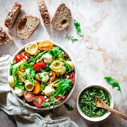 Pastasalade met pesto