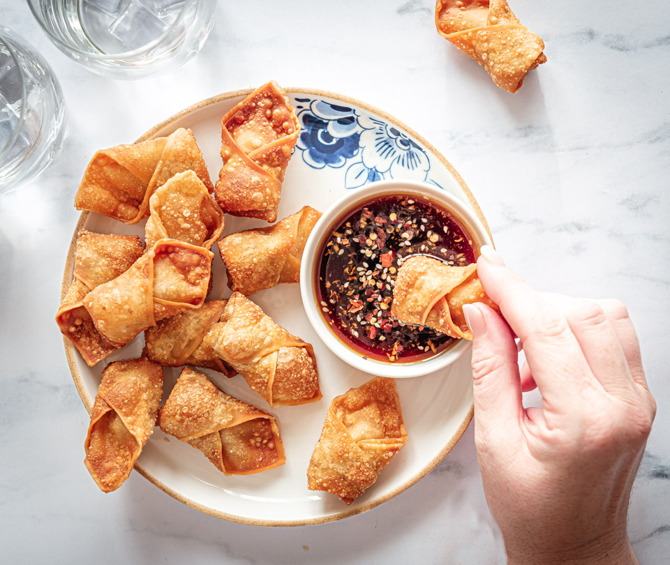 Pangsit met dipsausje