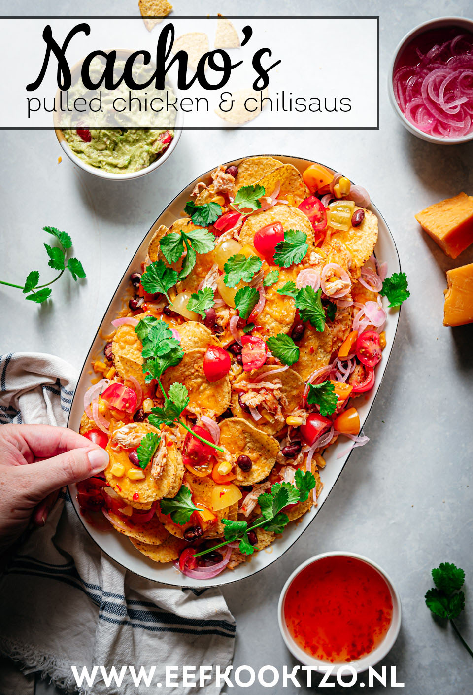 Pulled chicken nacho’s met chilisaus Pinterest Collage