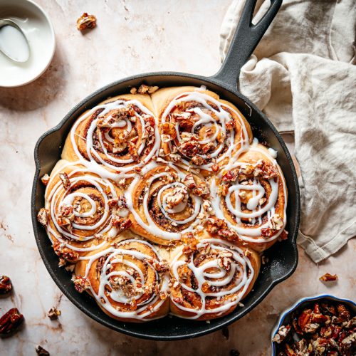 Cinnamon rolls met kardemom