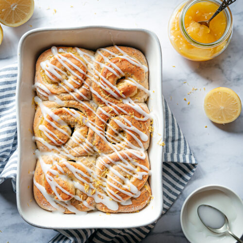 Lemon curd poppyseed rolls