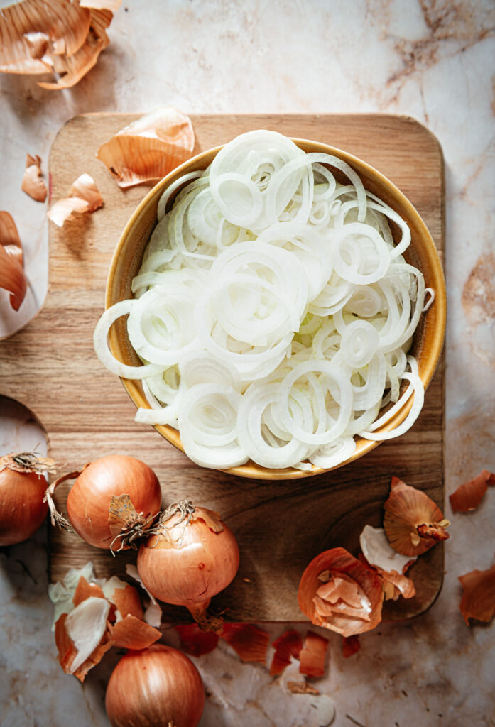 hoe uien karameliseren