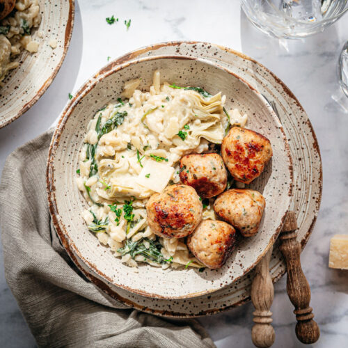 Romige orzo met spinazie en artisjok