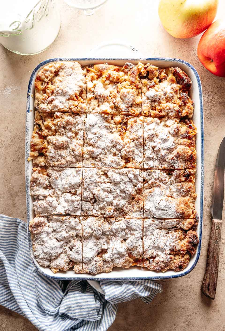 Appelplaatcake met kruimellaag