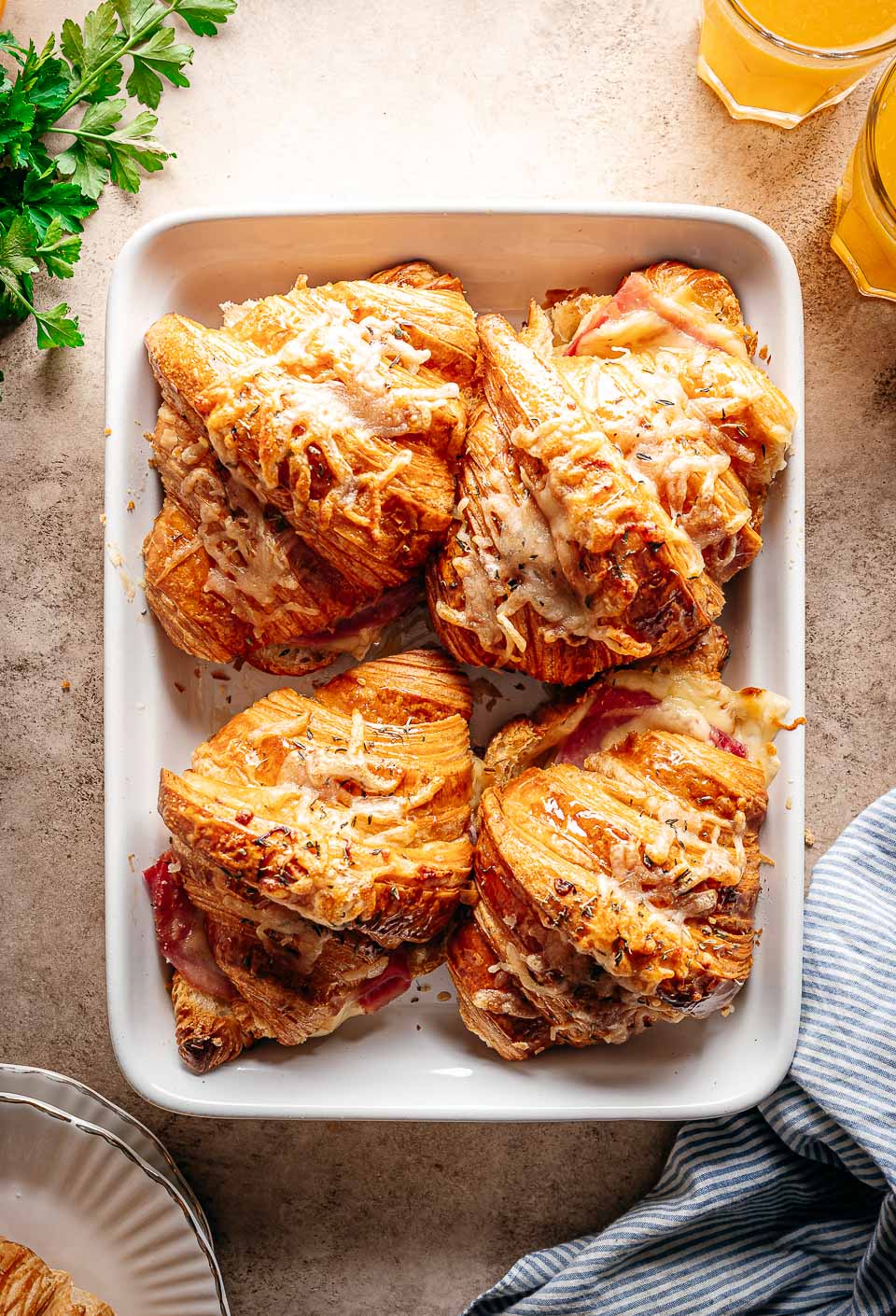 Croissant bake met ham en kaas