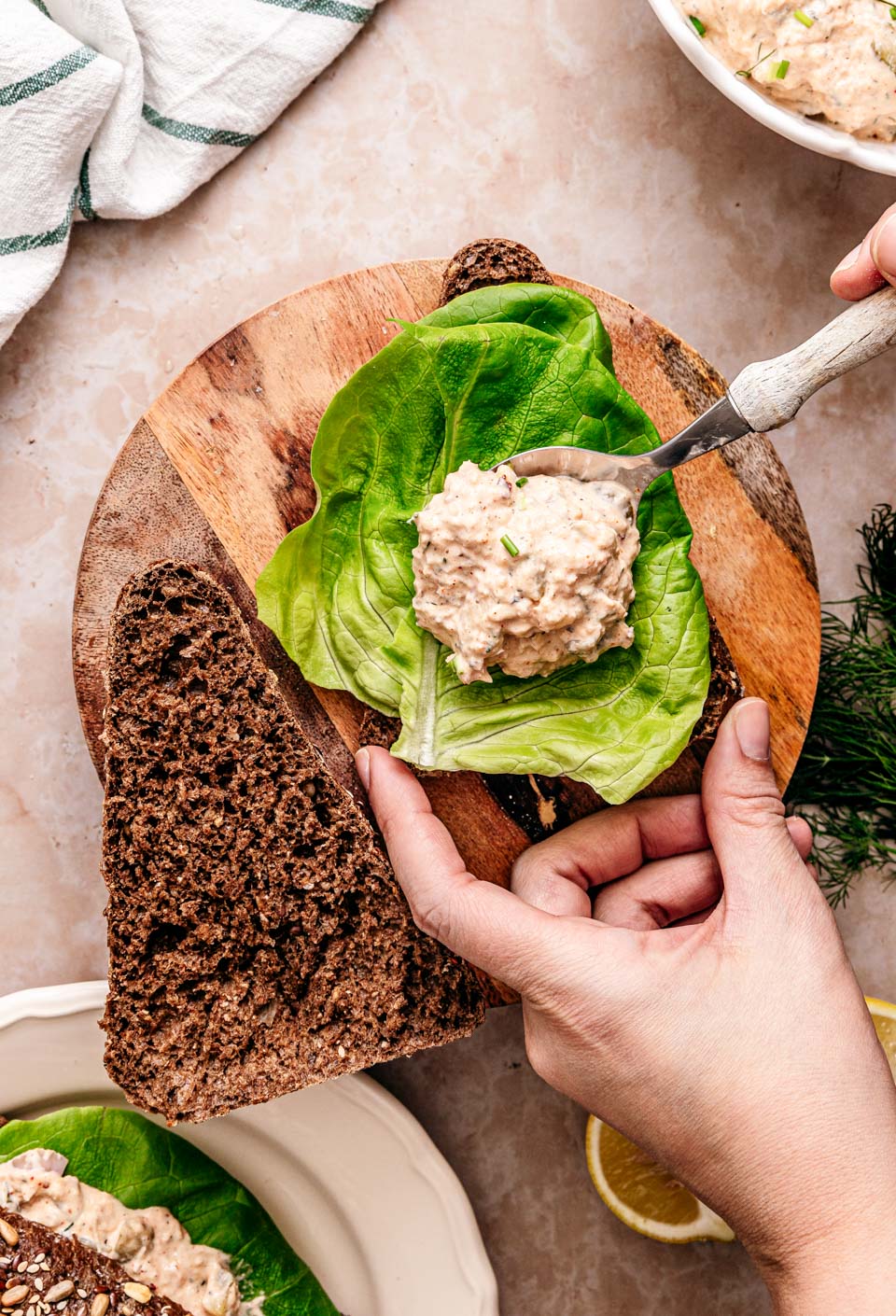 Zalmsalade maken voor op toast- voor op brood