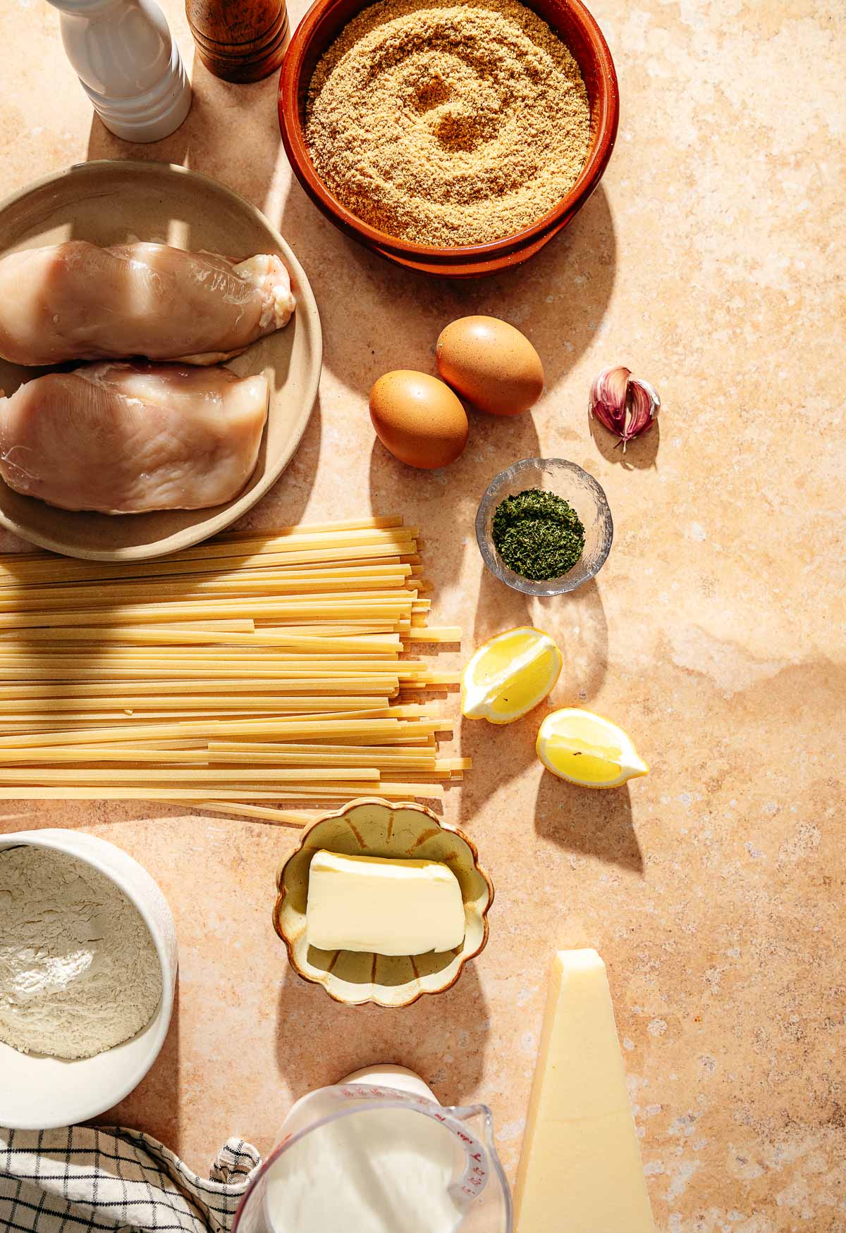 Ingredienten voor pasta alfredo