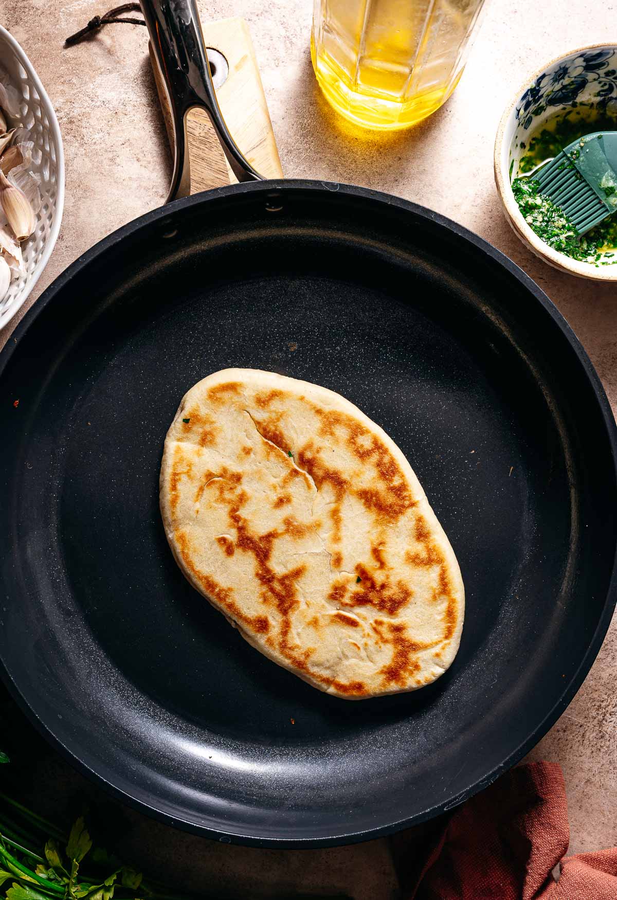 Naan bakken in de pan