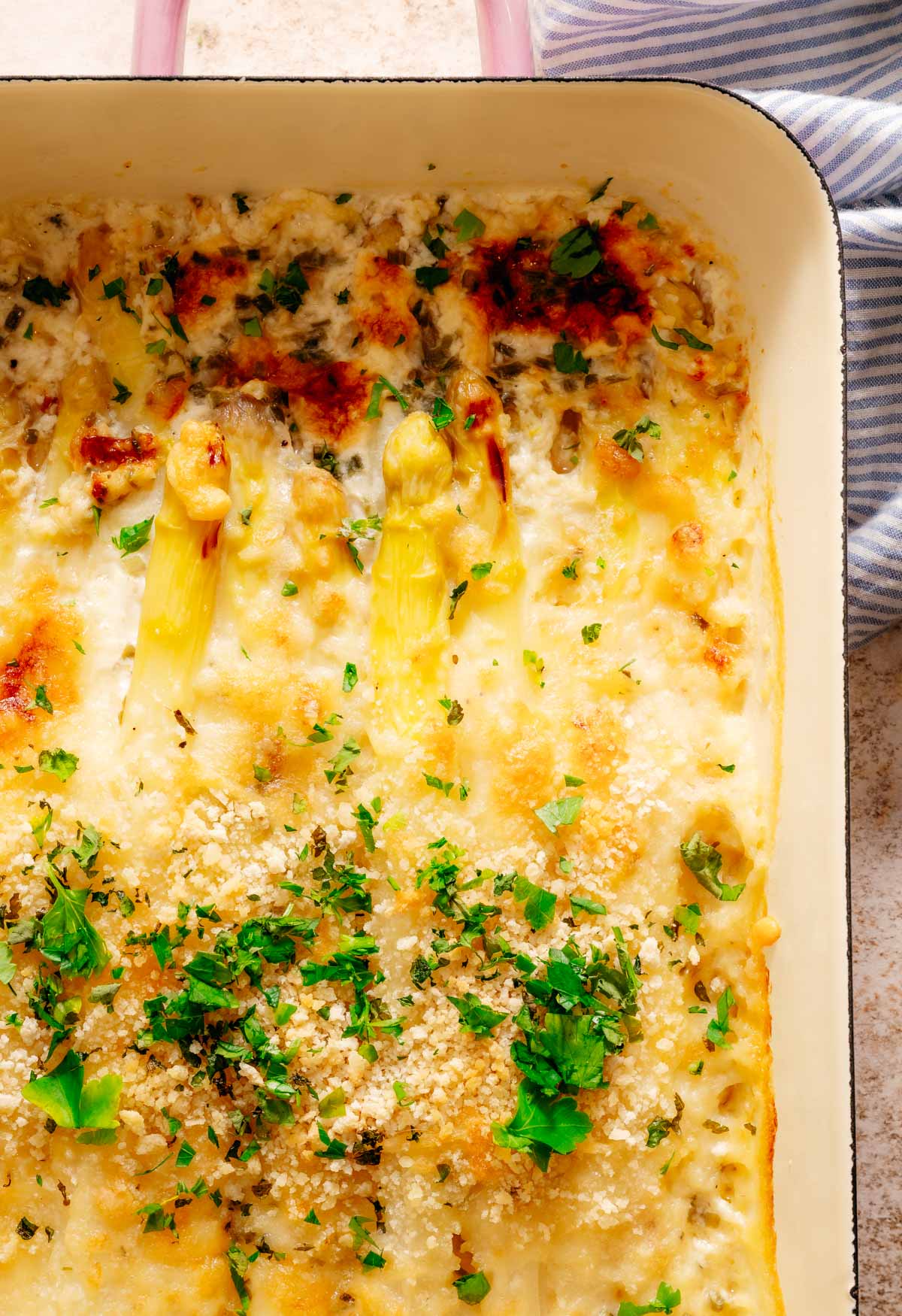 Witte asperges uit de oven