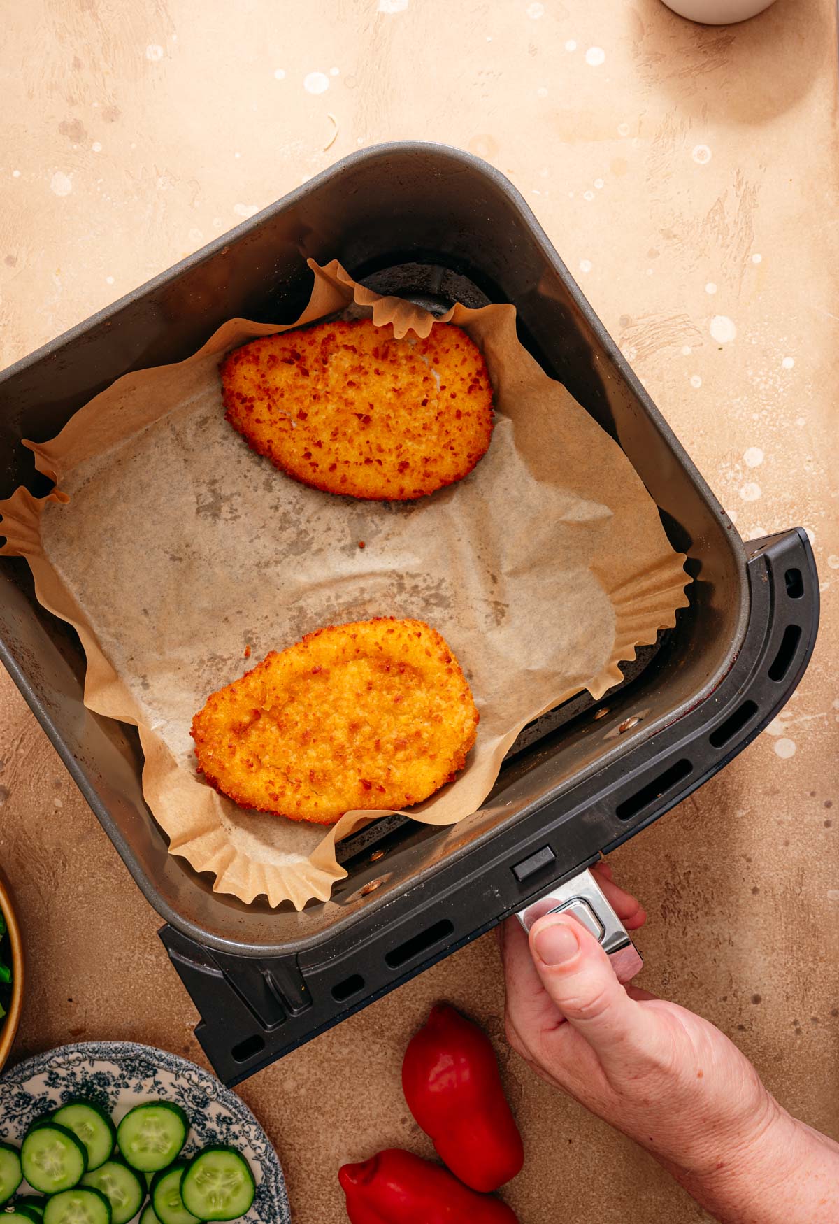 Stap 1: Kip krokant bakken in de airfryer