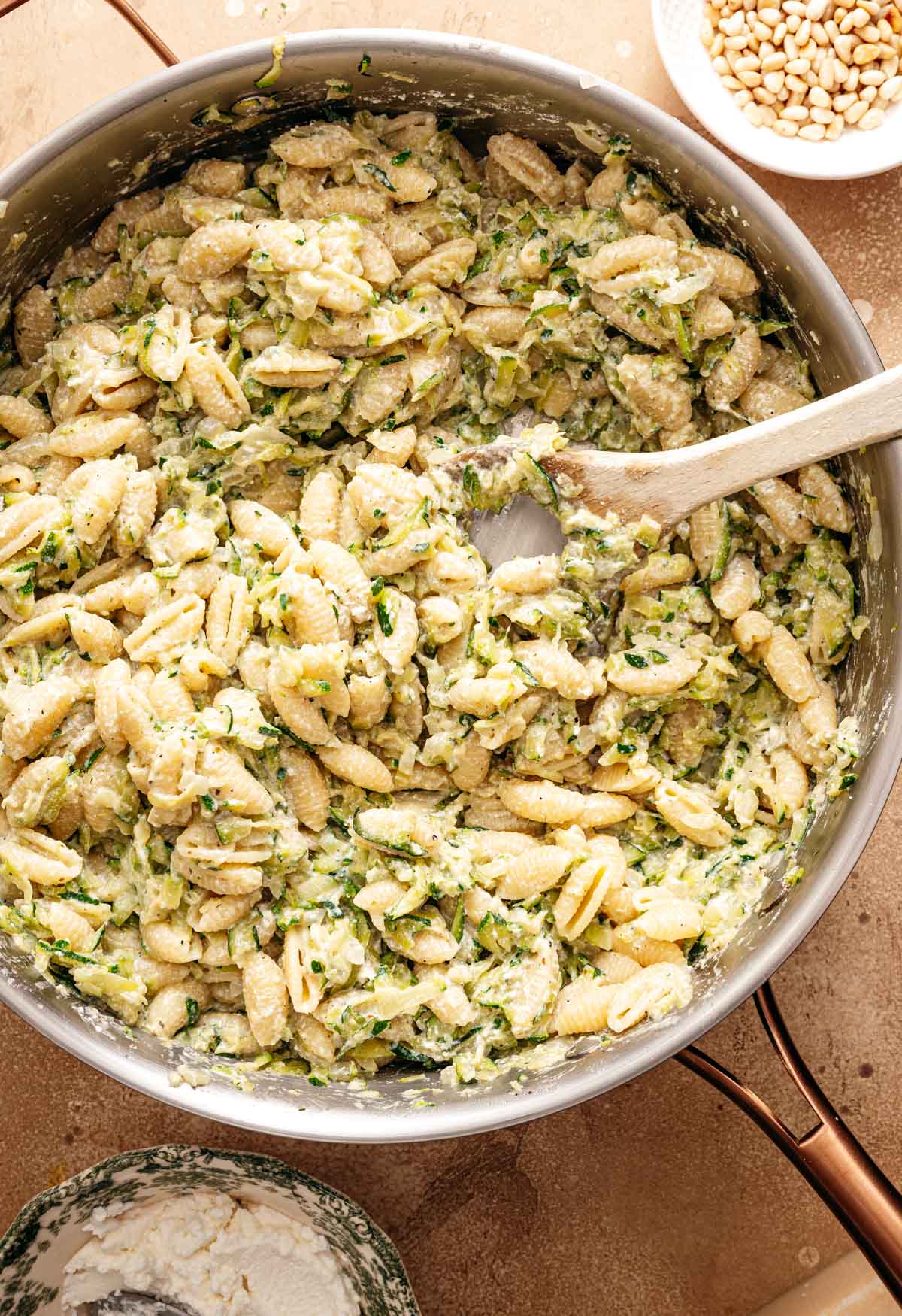 Snelle romige courgette pasta