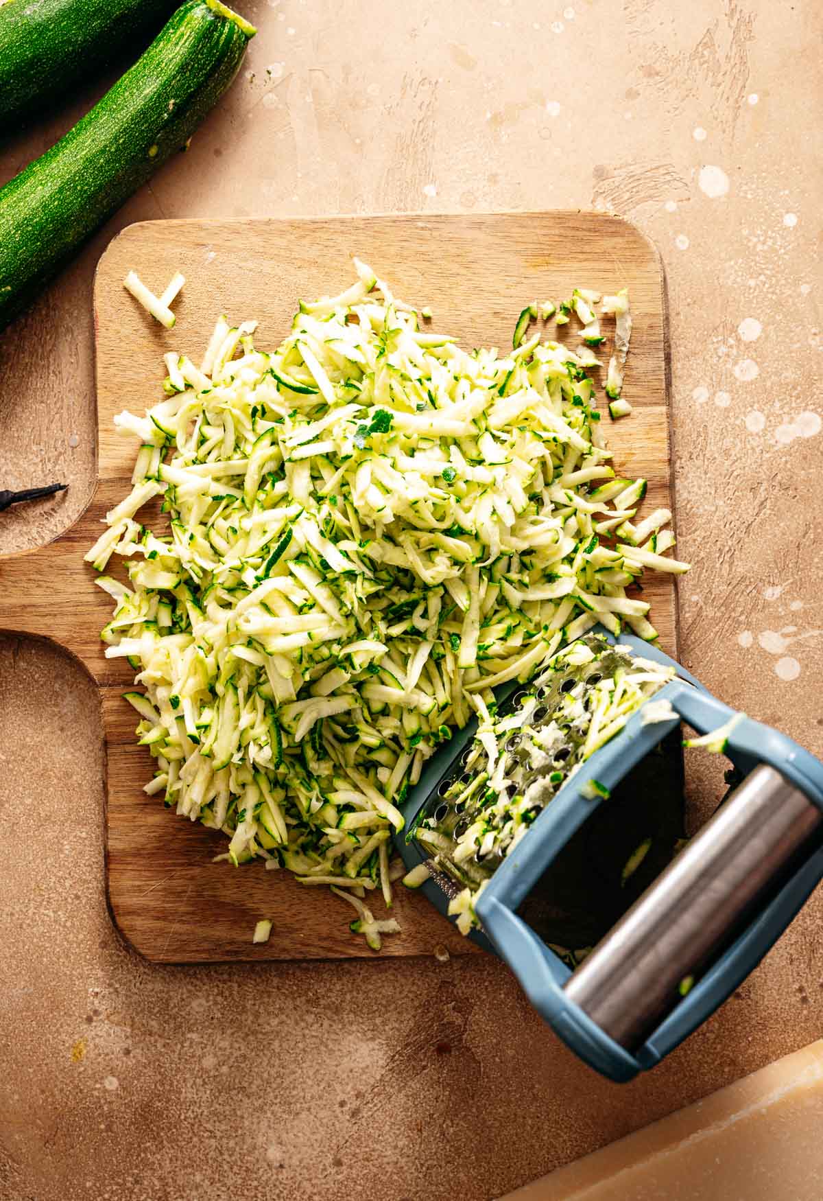 Stap 2: Courgette raspen