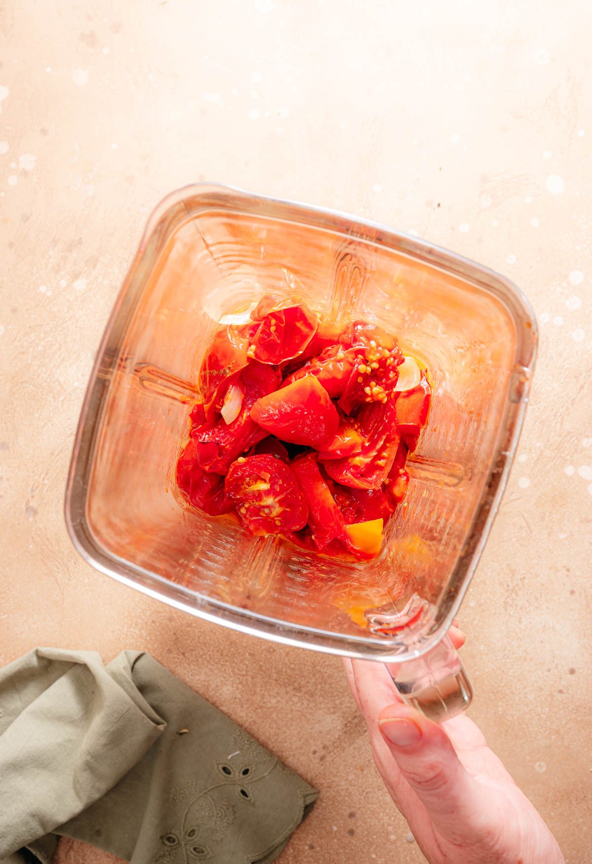 Stap 2: Tomaten fijn malen