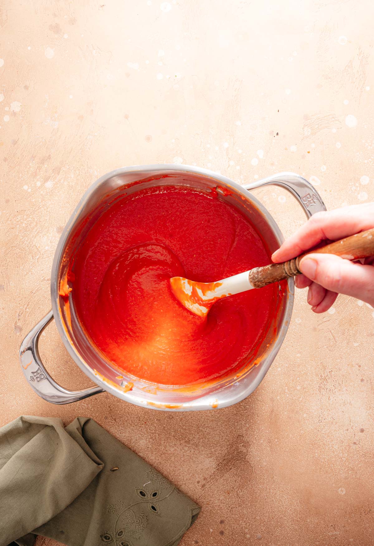 Stap 4: Tomatensaus inkoken