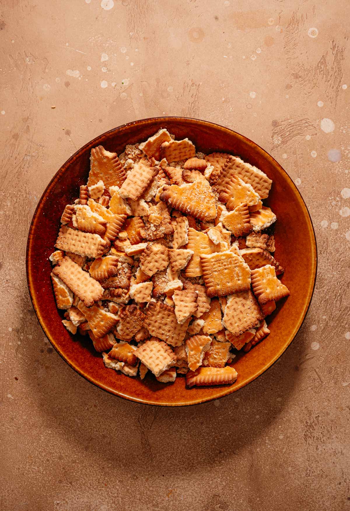 Stap 2: Biscuits fijn hakken