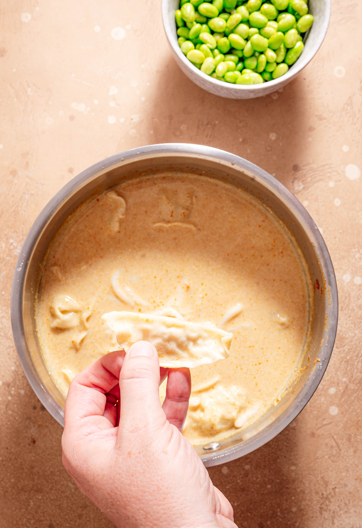 Stap 2: Udon noodles en gyoza koken